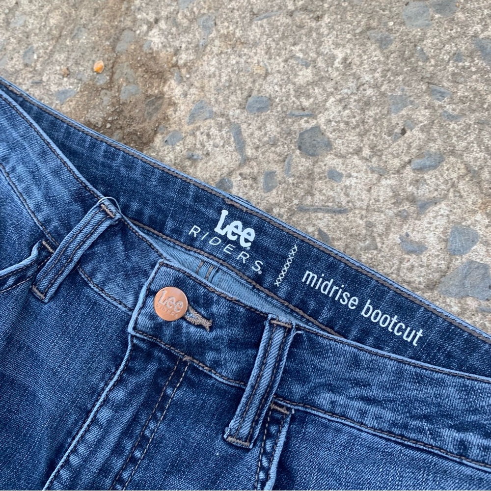 Lee Riders Mid Rise Bootcut Women's Blue Jeans Size 10 - Picture 3 of 6